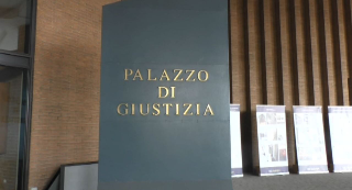 Maxi processo Askatasuna, via all’appello con polemiche fra le parti